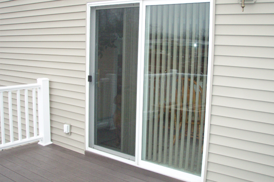 Marina-screen-door-repair